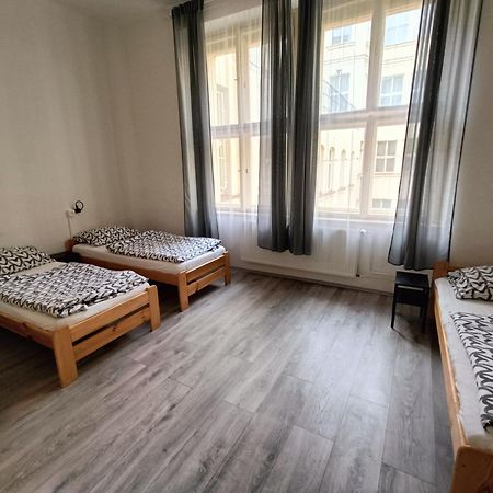 A Plus Hostel - Centrum Praha Bagian luar foto