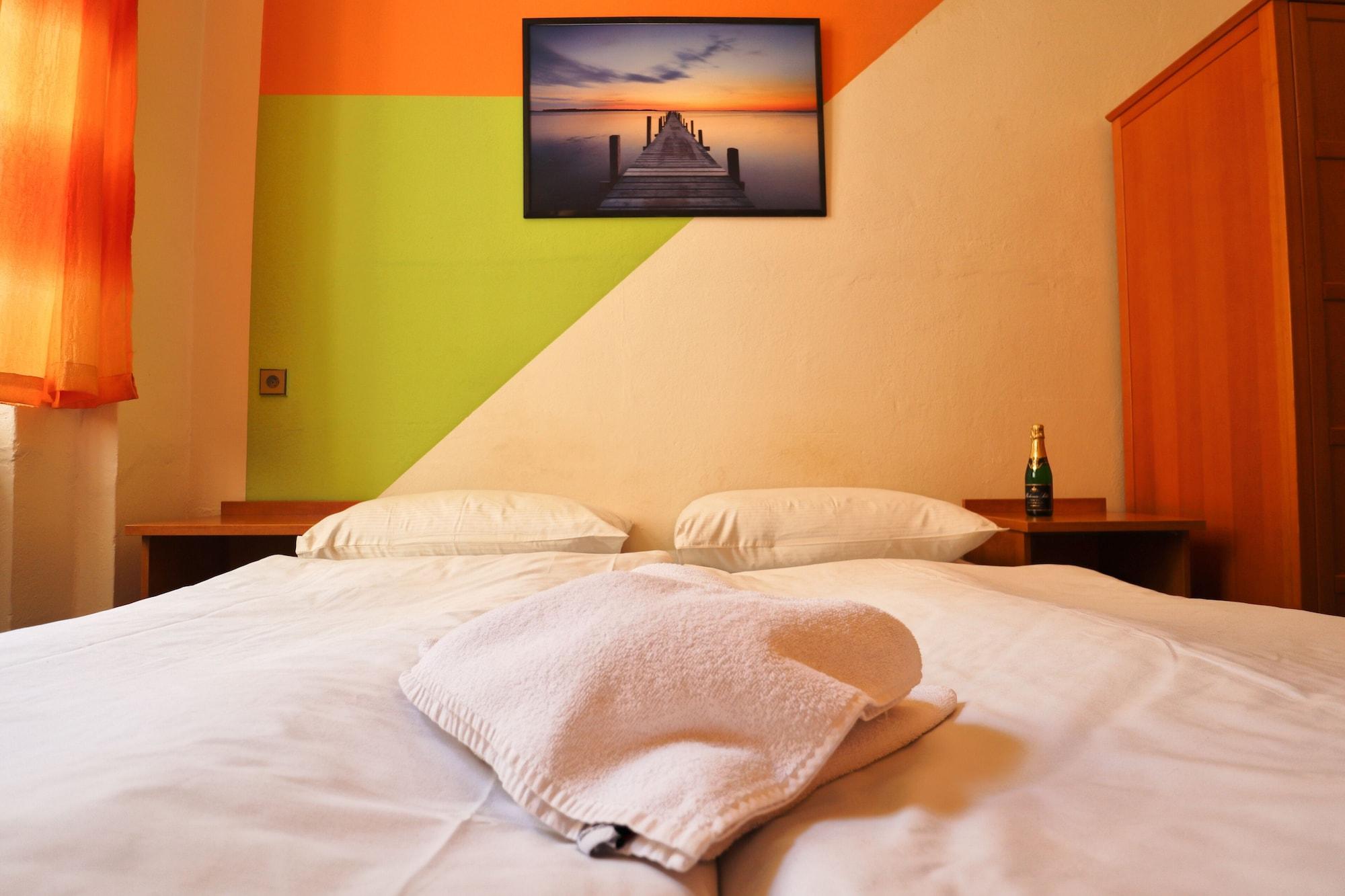 A Plus Hostel - Centrum Praha Bagian luar foto