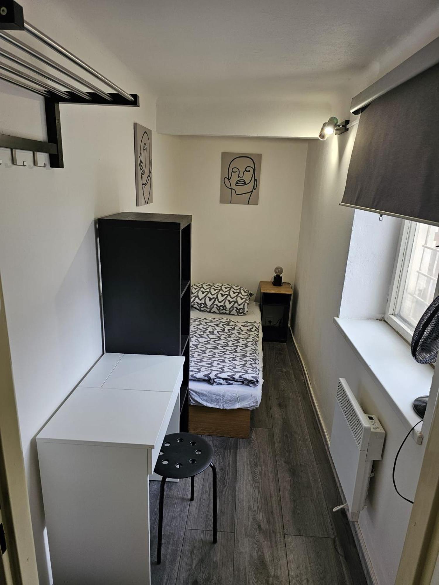 A Plus Hostel - Centrum Praha Bagian luar foto