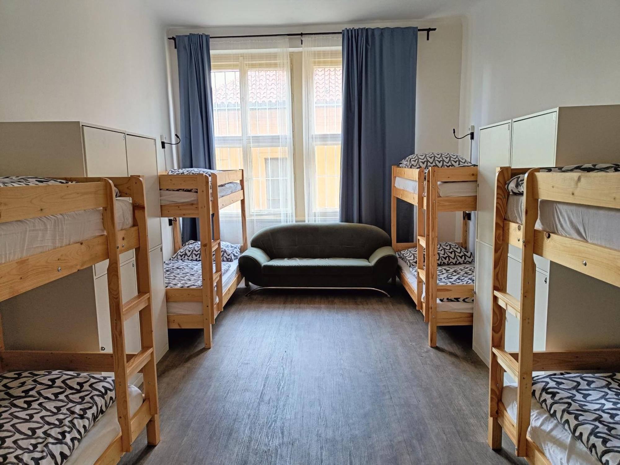 A Plus Hostel - Centrum Praha Bagian luar foto