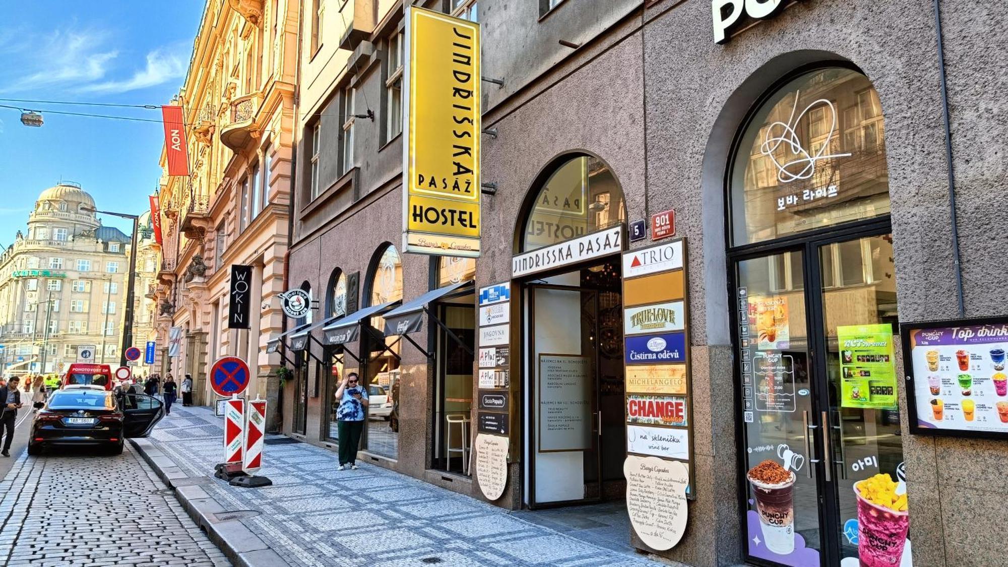 A Plus Hostel - Centrum Praha Bagian luar foto